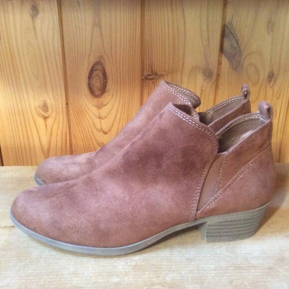 SO Chestnut Ankle Booties - Picture 6 of 6